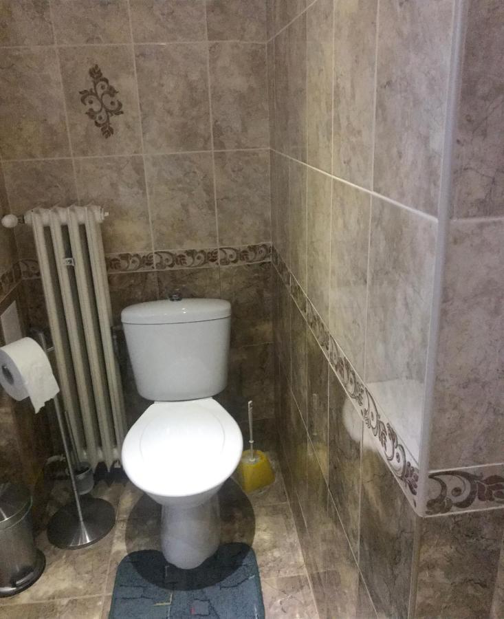 Housing Hella Apartment Nova Lesna Ngoại thất bức ảnh