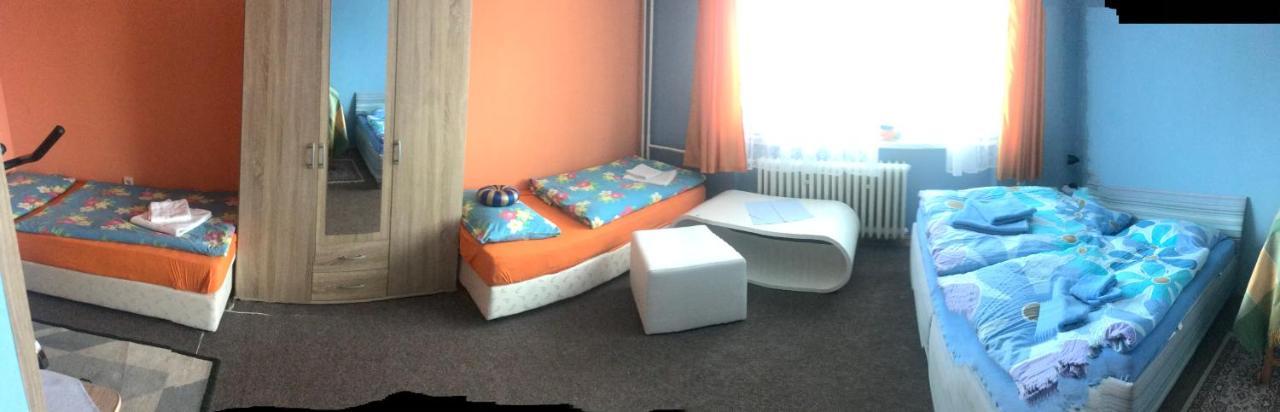 Housing Hella Apartment Nova Lesna Ngoại thất bức ảnh